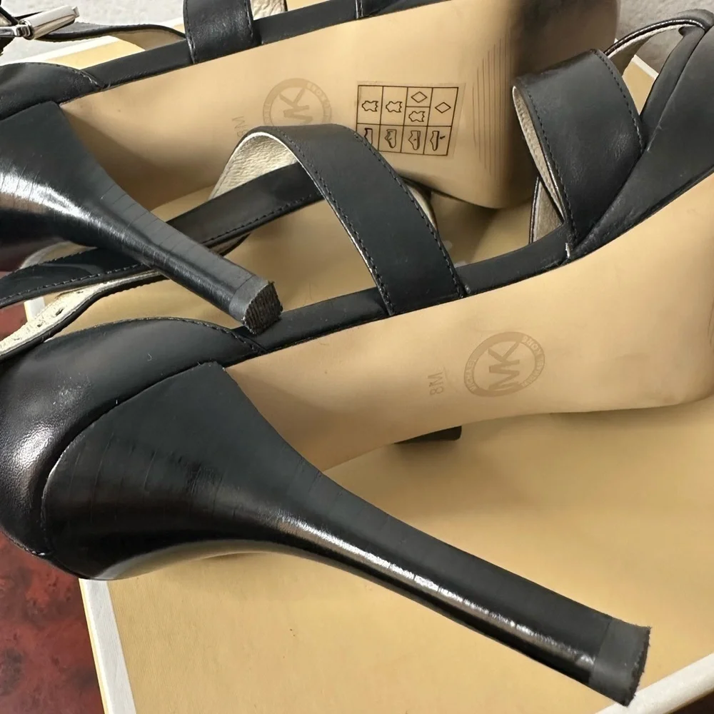 Michael Kors Black Evie Platform Leather High Heeled Size 8 Medium Shoes